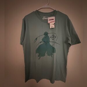 UNIQLO Tōshirō Hitsugaya Graphic Tee